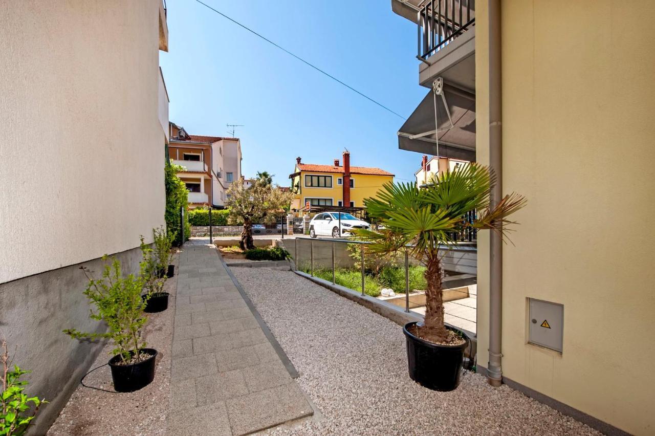 Apartments Anamar Ровінь Екстер'єр фото